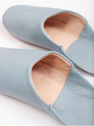 Babouches en cuir fait main gris souples