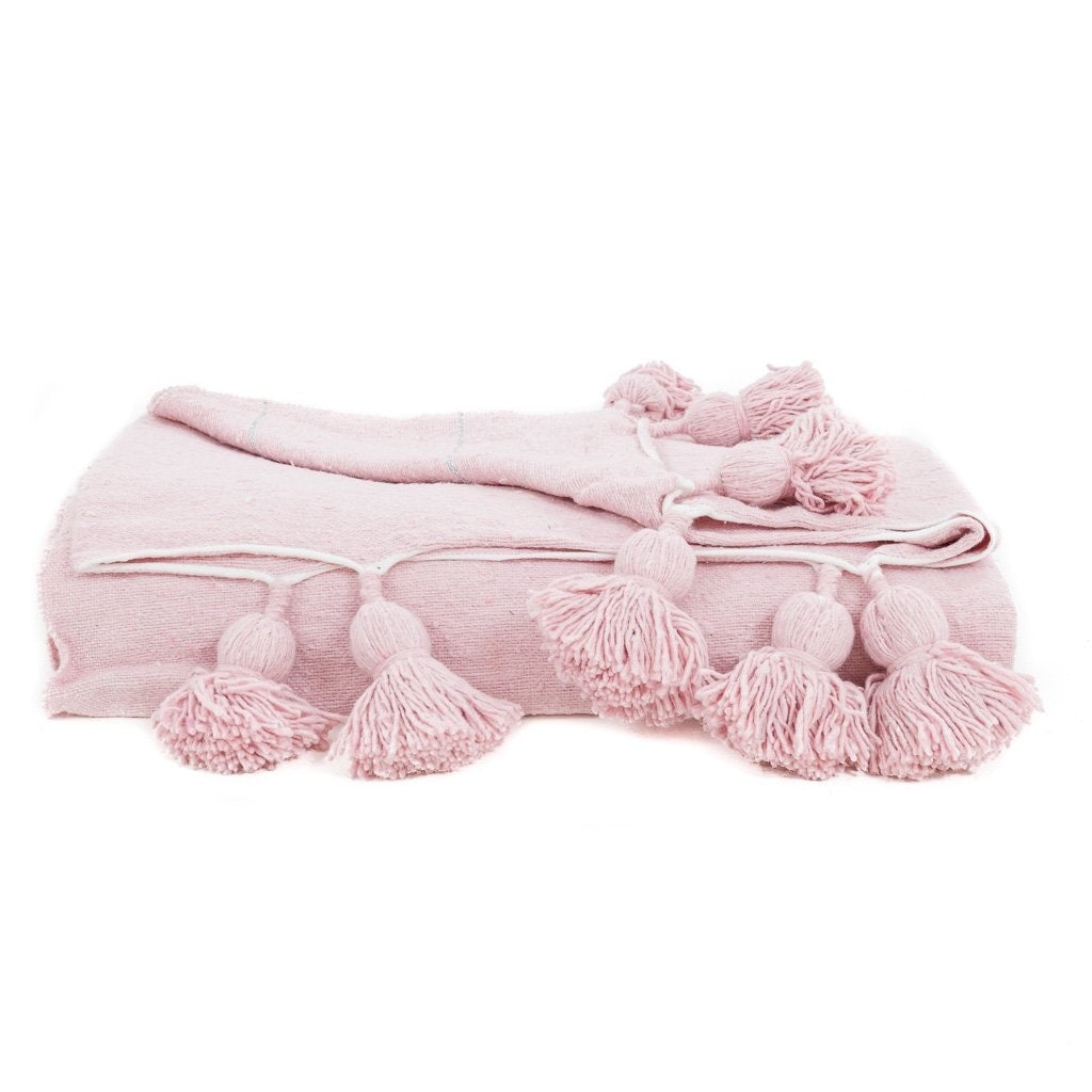 Plaid en laine à pompons rose fait main