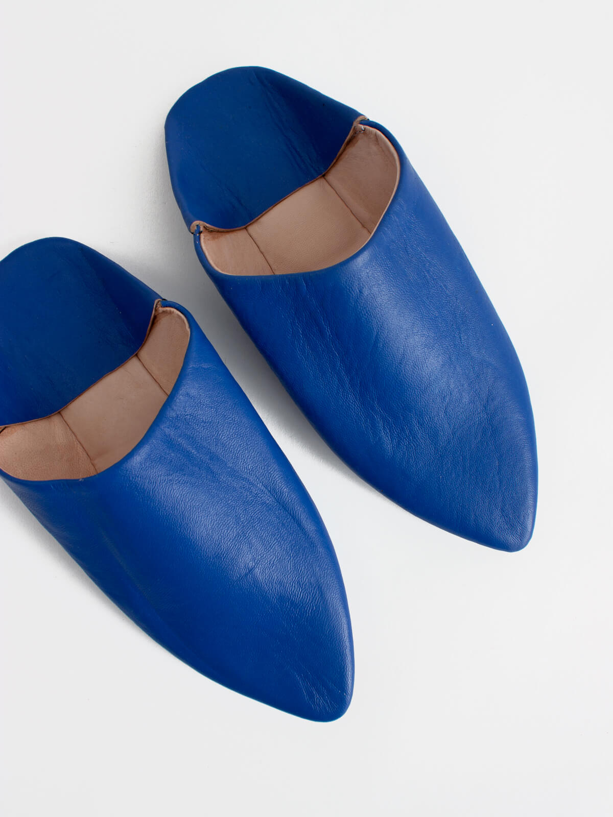 Babouches pointues en cuir bleu fait main