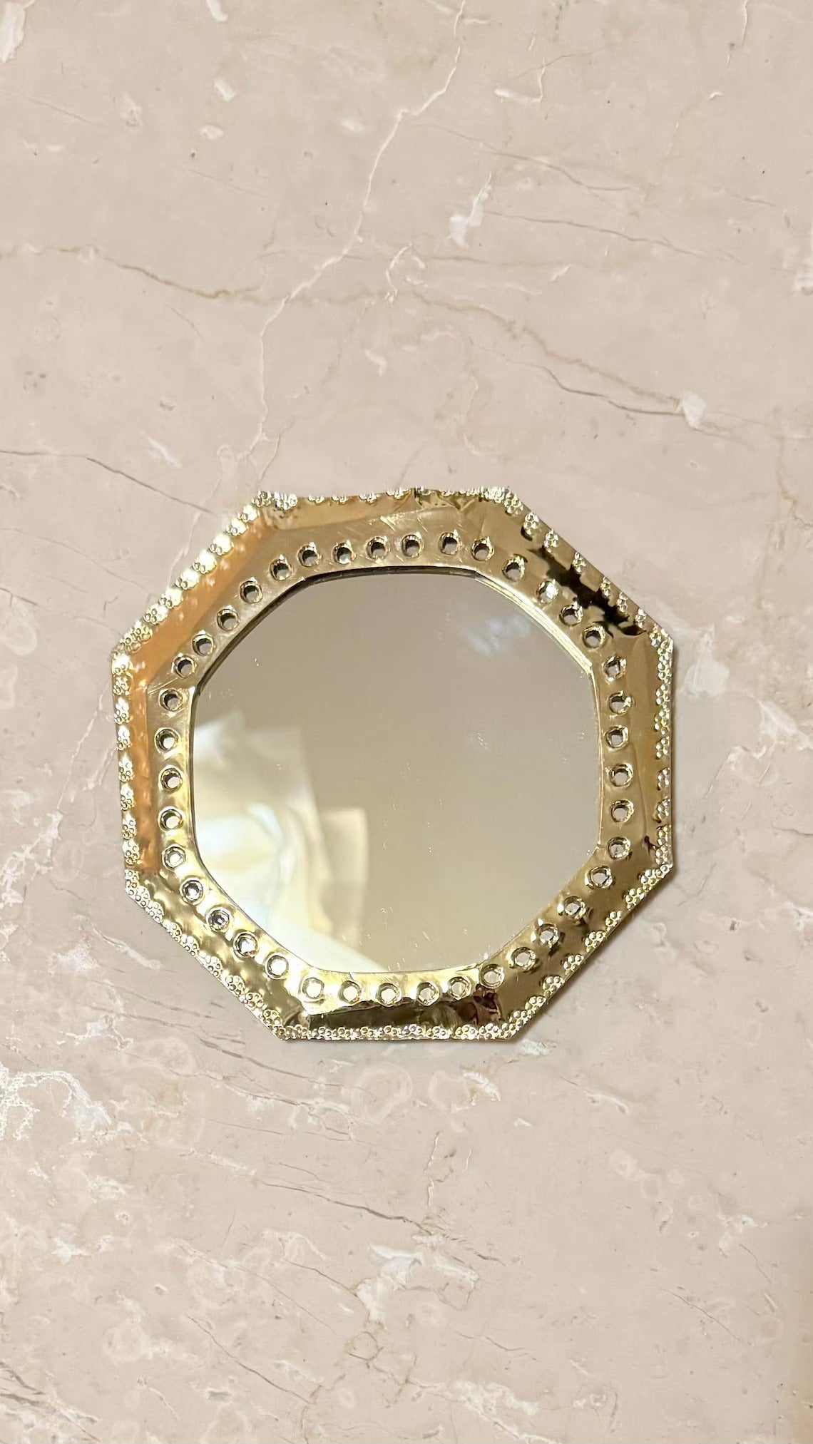 Miroir marocain octogonal en laiton doré martelé, décoration murale artisanale