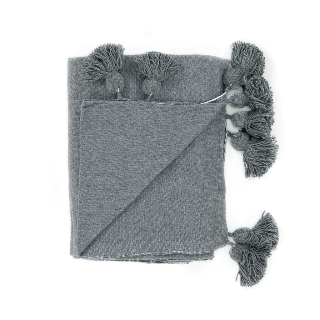 Plaid en laine à pompons gris foncé